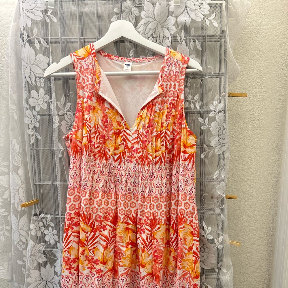 Old Navy , Bright Orange and white, looks like a dreamsicle! EUC